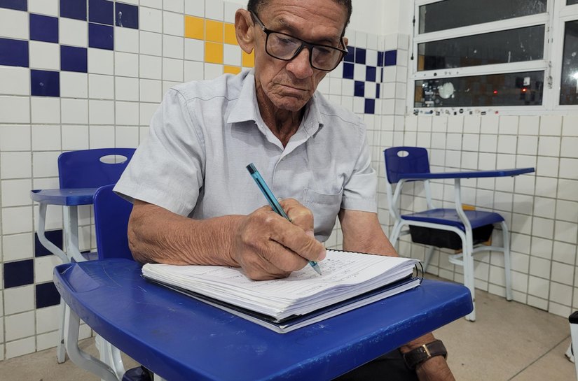 Encceja 2025: mais de 12 mil alagoanos participam das provas para certificação do ensino fundamental ou médio