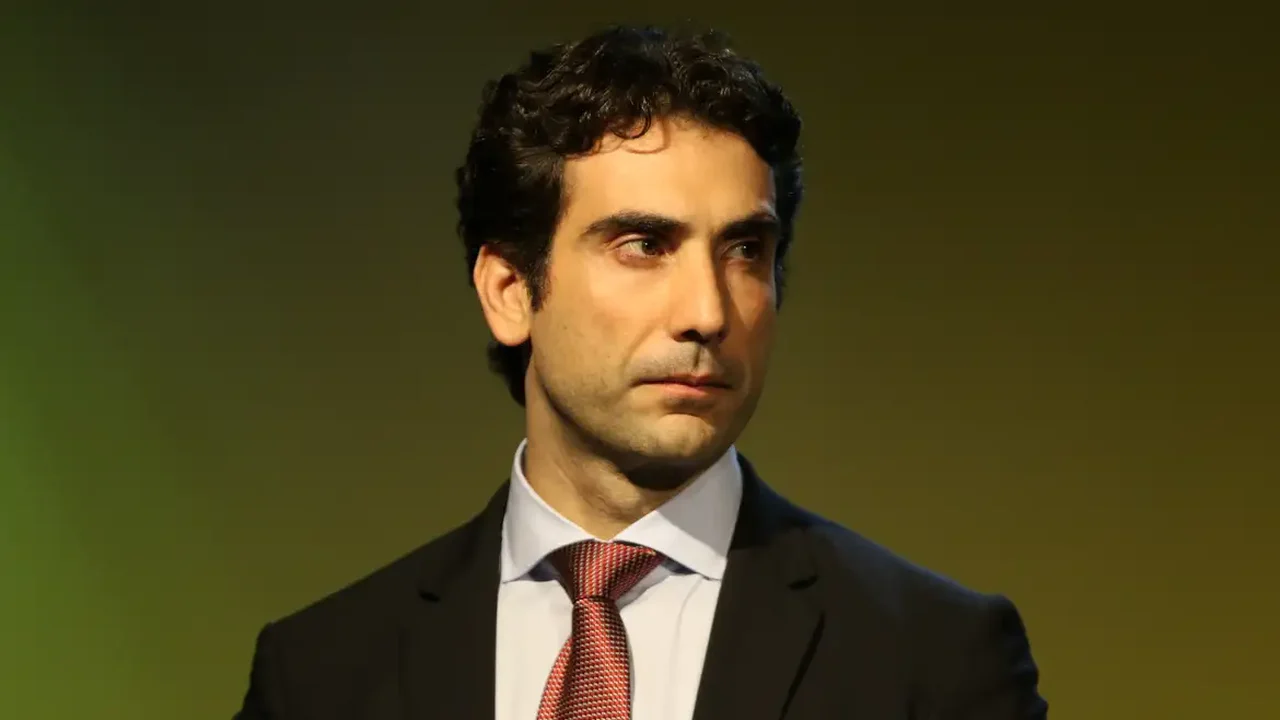 Galípolo diz que é 'essencial' avançar com PEC 65 para BC manter entregas como o Pix