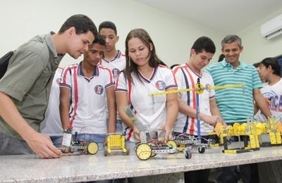 Mais atrativa: Robótica dinamiza ensino de ciências exatas em Atalaia