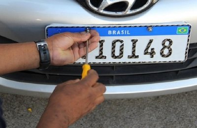 Detran Alagoas recomenda que placas de veículos devem ser destruídas após substituição