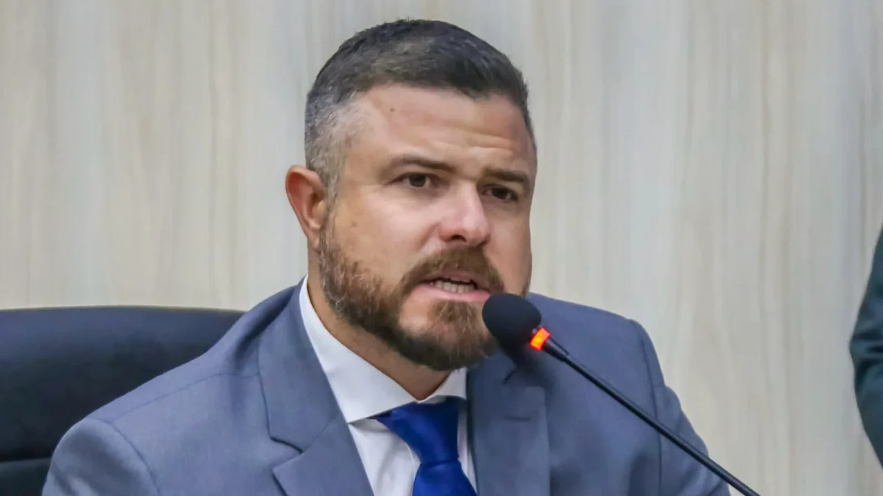 Câmara de Maceió avança com projeto que obriga exames de vista anuais em alunos da rede pública