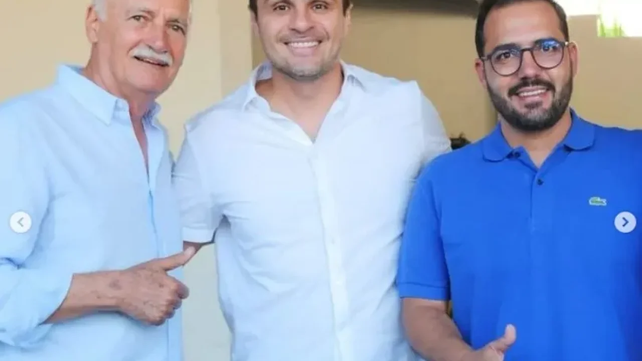 “Fechado” com dois nomes à ALE, prefeito eleito se sente ‘encurralado’ para 2026