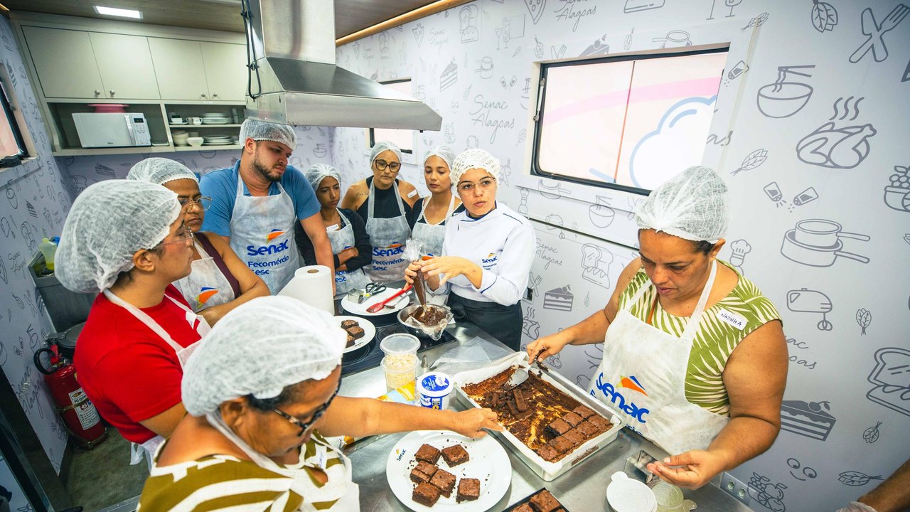 Secretaria de Turismo oferta 136 vagas em cursos gratuitos em Limoeiro de Anadia