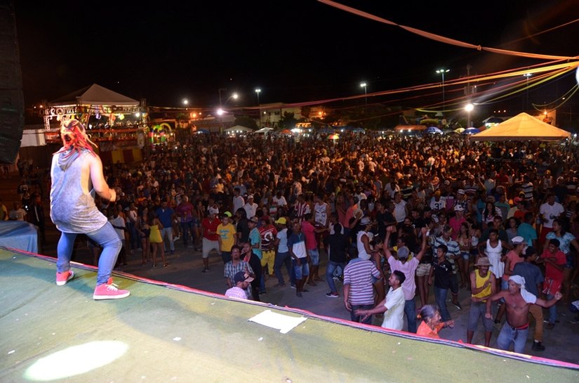 Carnaval do Povo 2018 de Palmeira continua sábado com ressaca e Jullinho Porradão