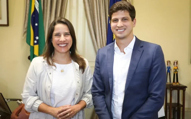 Pesquisa DataTrends mostra estreitamento na disputa entre João Campos e Raquel Lyra