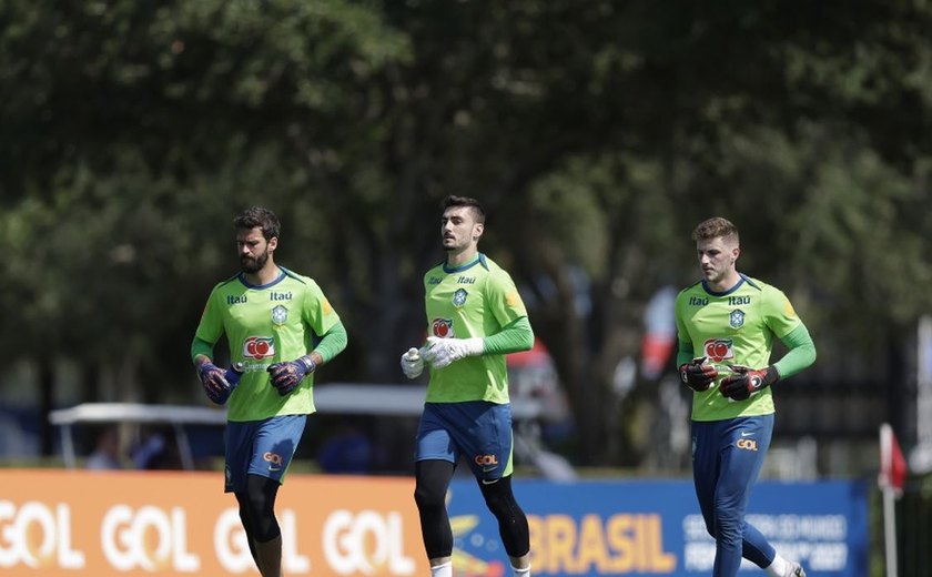 Seleção brasileira treina em Orlando, onde enfrenta os EUA na quarta