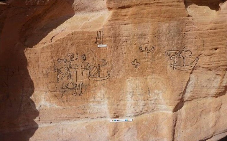 Descoberta de inscrições de 5.000 anos em rocha revela domínio egípcio no Sinai