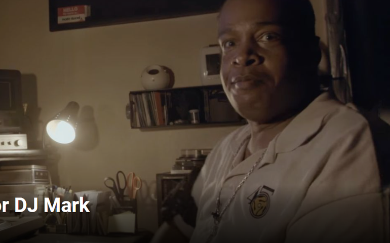 Morre DJ Mark the 45 King, produtor musical de Eminem e Jay-Z