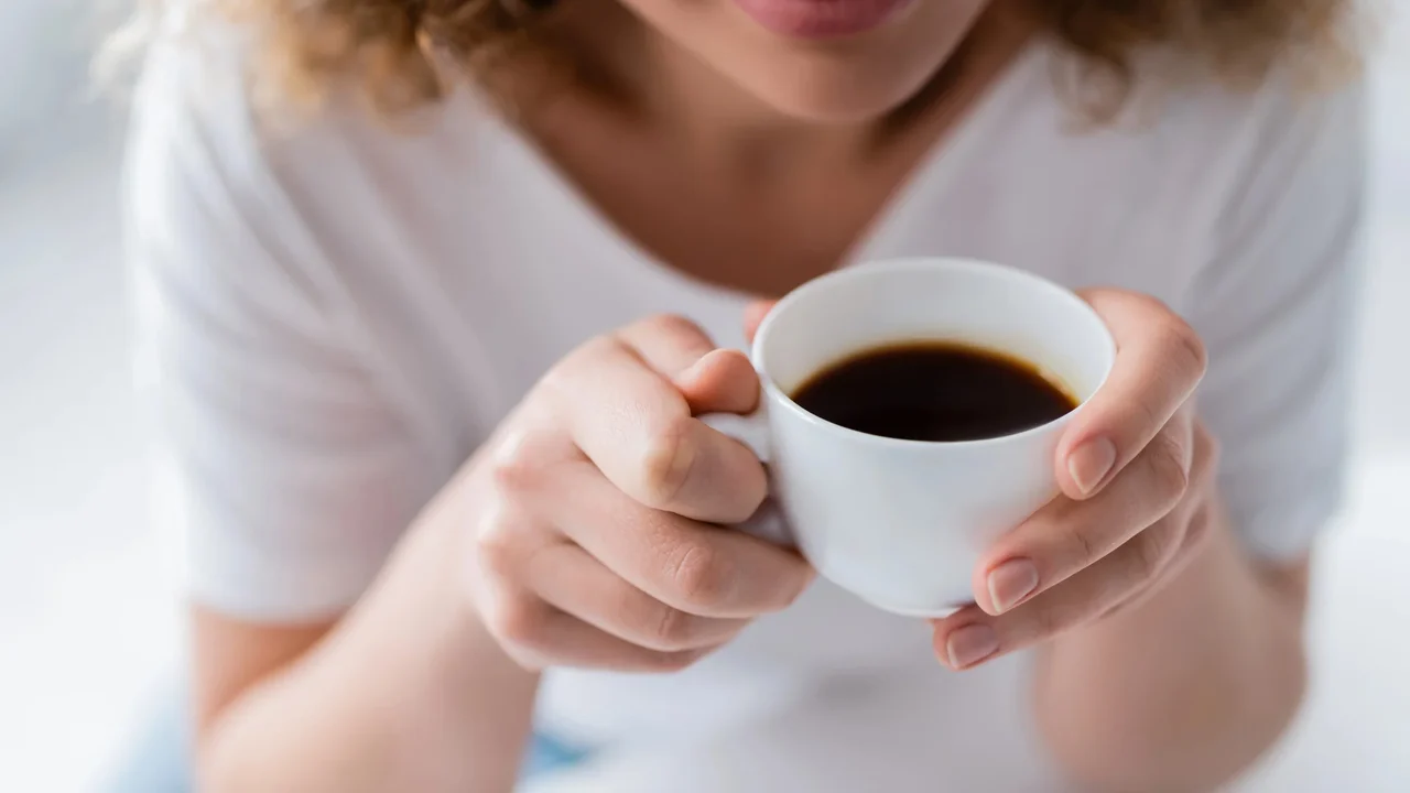 Quantidade moderada de café pode proteger contra ansiedade e depressão, aponta estudo