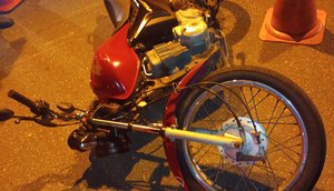 Homem fica gravemente ferido após colisão entre motos e viatura policial em Aracaju / Foto: Foto: CPTran/SE
