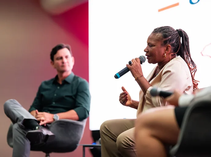 Ministra Margareth Menezes defende investimentos em cultura para fortalecer a economia criativa nos Municípios