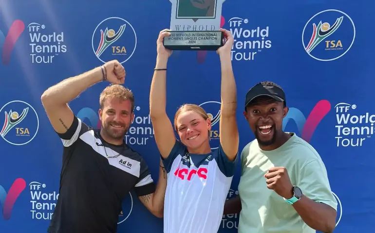 Laura Pigossi é campeã em Pretória e sobe oito posições no ranking