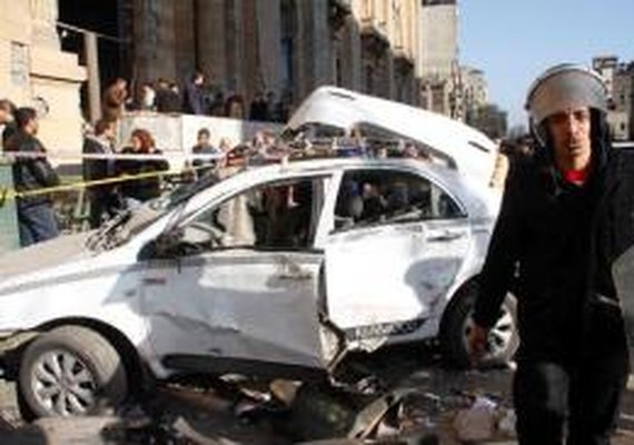 Ataques em várias partes do Cairo deixam 5 mortos