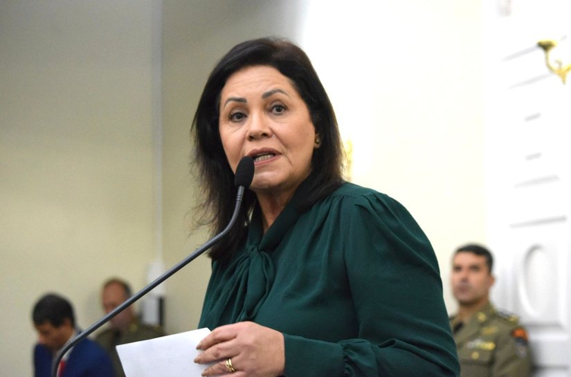 Deputada Rose Davino destaca 40 anos da TV Ponta Verde