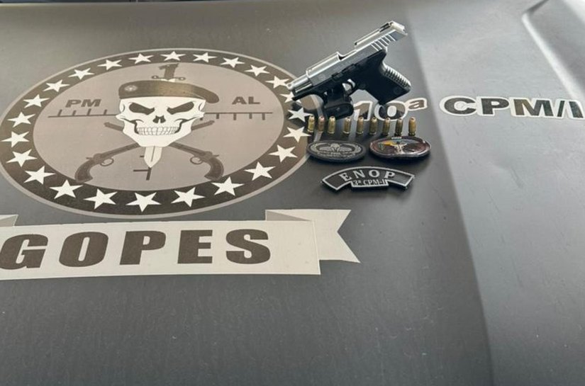 PM apreende duas pistolas e drogas em ações ostensivas na capital e interior