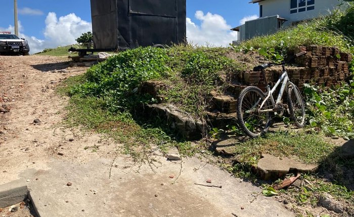 Estruturas atrapalham recuperação da área
