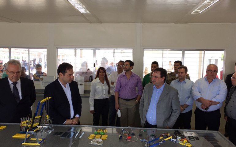 Arapiraca: Yale acompanha Renan e Luciano na inauguração de escola integral