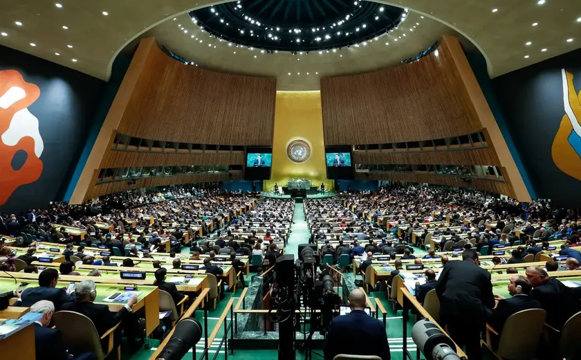 'Devem parar de fingir': diretor da ONU Clima critica postura dos países na COP28