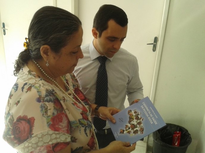 Sesau realiza capacitação sobre nova edição da Caderneta do Idoso