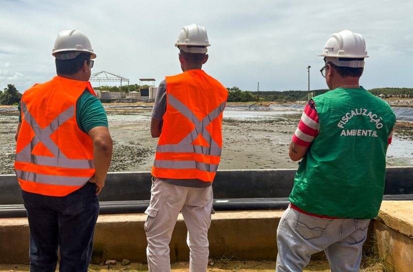 Fiscalização ambiental investiga denúncias de poluição no corpo hídrico do rio Riacho Doce