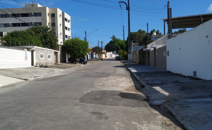 Rachaduras se ampliam para outras ruas do bairro do Pinheiro