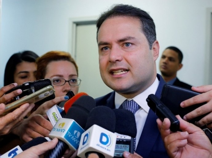 Renan Filho define ampliação de vagas no sistema prisional