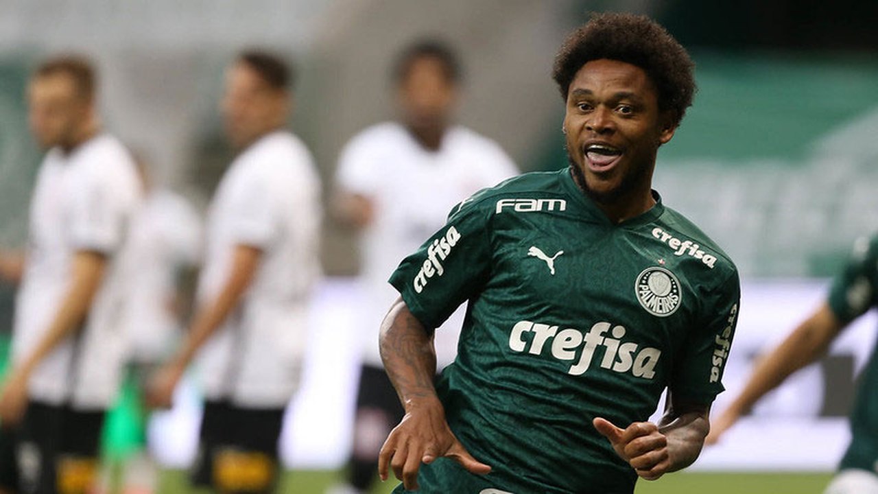 Nos pênaltis, Palmeiras vence Corinthians e volta a faturar Paulista após 12 anos