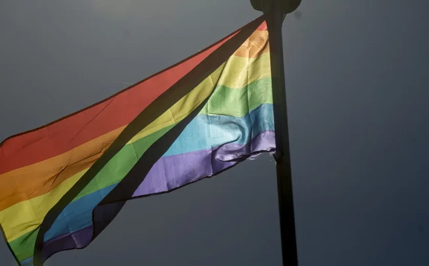 Gerentes de bar LGBTQIA+ são detidos por 'extremismo', na Rússia