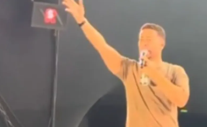 Carlinhos Maia foi vaiado pelo público durante show de Claudia Leitte no Pré-Caju