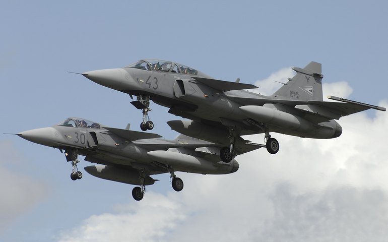 Força Aérea Húngara recebe primeiro C-390 Millennium, da Embraer