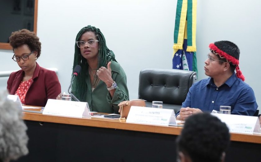 Comissão debate ampliação de cotas em concursos públicos para indígenas e quilombolas