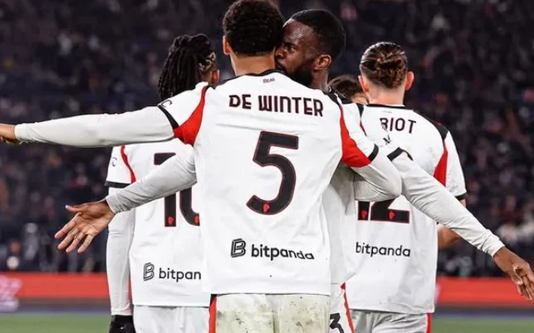 Milan cede empate à Roma e vê Inter ampliar vantagem na liderança