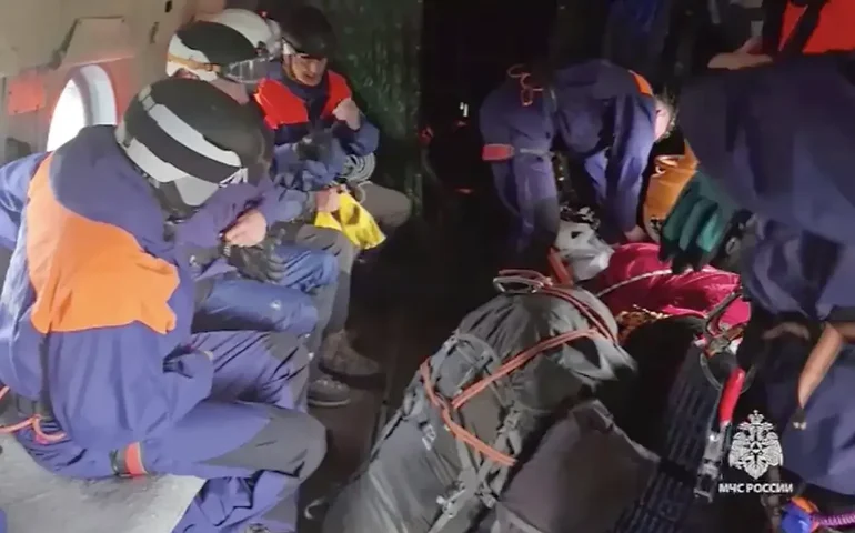 Queda de helicóptero em área vulcânica mata pelo menos 17 pessoas na Rússia