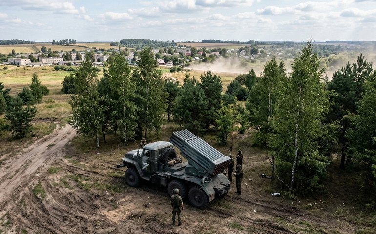 Lançador de foguetes Grad russo impede rotação de tropas ucranianas em Dobropolie