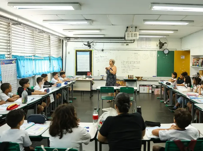 Carteira nacional do professor será entregue em outubro, anuncia MEC