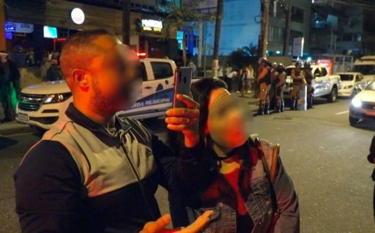 Empresa demite mulher flagrada ofendendo fiscal da Prefeitura do Rio