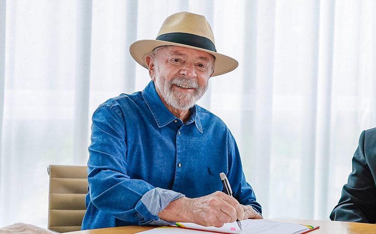 Lula tem melhora progressiva e ótimo estado, diz boletim médico