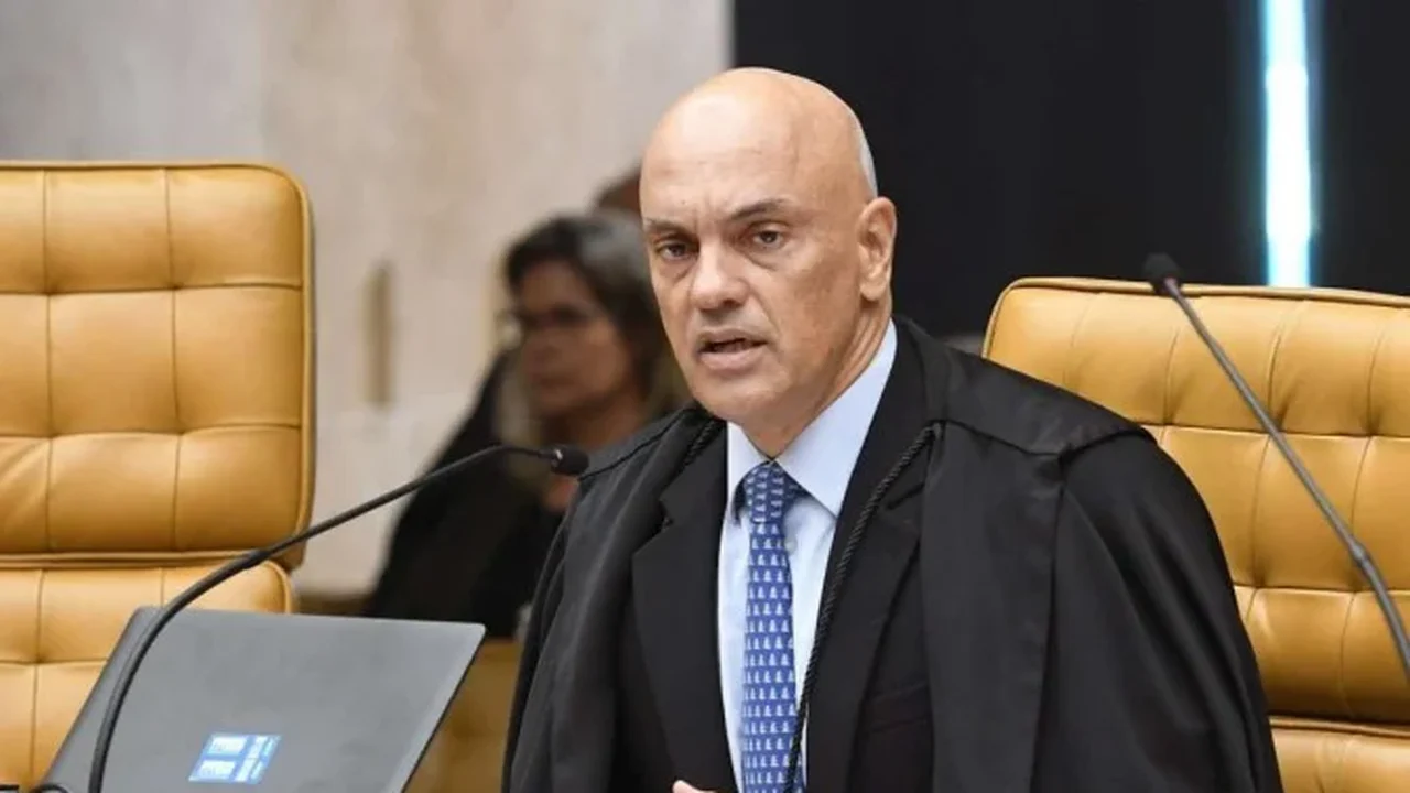 Moraes e Dino mandam juízes de 6 estados e do DF devolverem pagamentos exorbitantes em penduricalhos