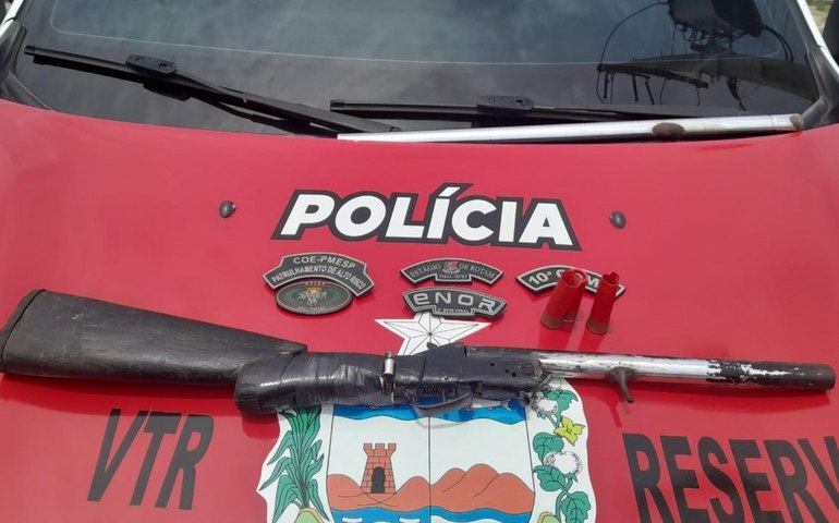 PM apreende armas, drogas e recupera veículos em municípios do interior
