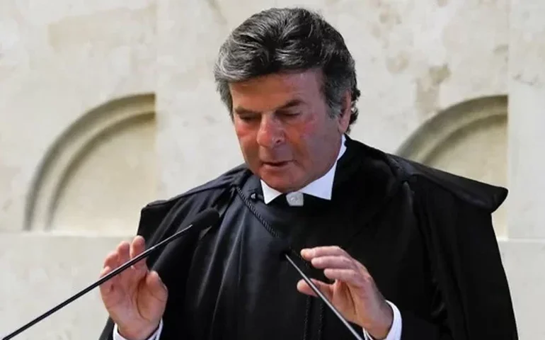 'Não há um elemento que demonstre ciência de Bolsonaro do plano de golpe', diz Fux