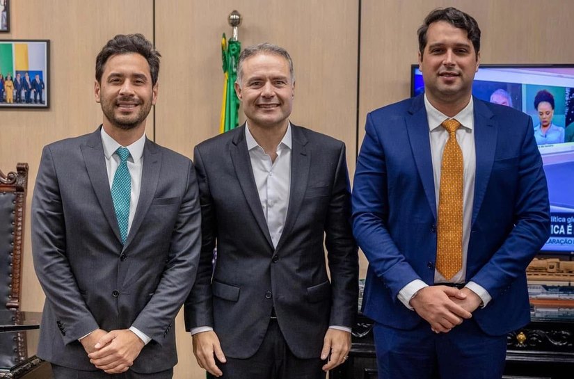 Atual prefeito e prefeito eleito de Santana do Mundaú cumprem produtiva agenda em Brasília