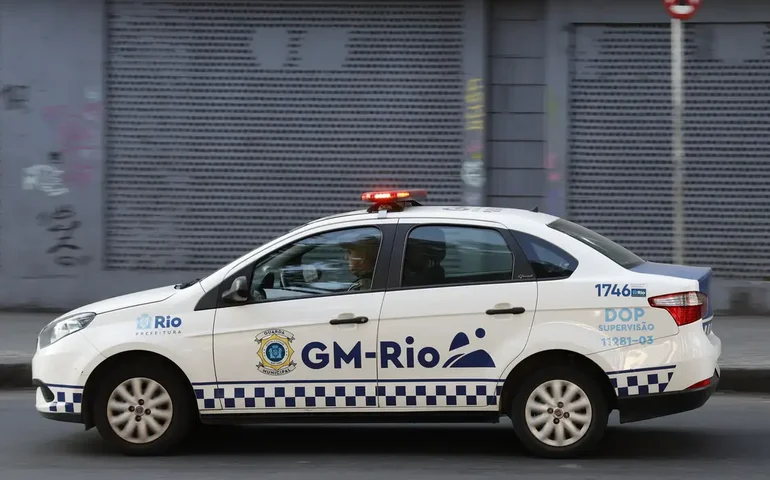 Câmara do Rio aprova uso de arma de fogo por Guarda Municipal