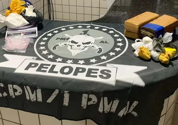 Polícia encontra esconderijo de drogas em São Miguel dos Campos
