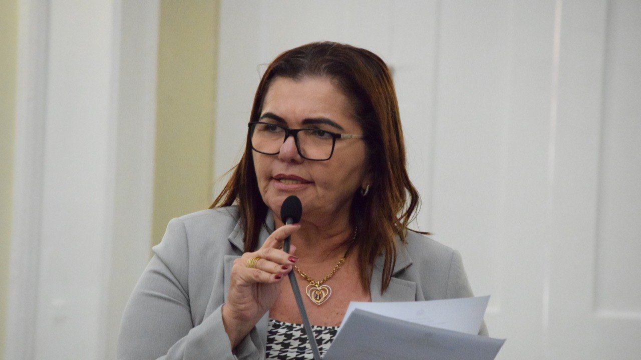 Melhorias no HGE são destacadas por Ângela Garrote