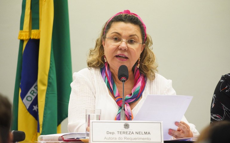 Tereza Nelma articula ampliação no atendimento aos pacientes com Coronavírus