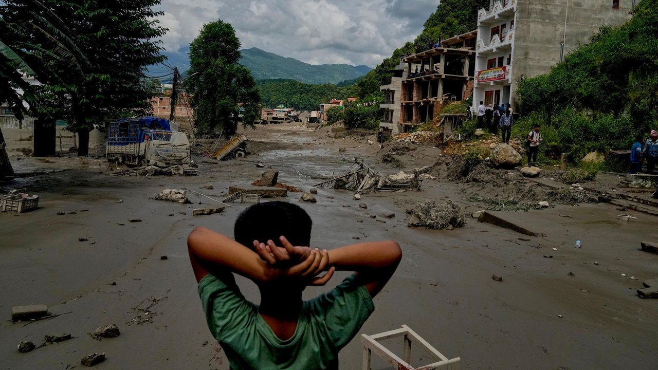 Inundações e deslizamentos deixam ao menos 160 mortos e centenas de desaparecidos no Nepal e Tibete