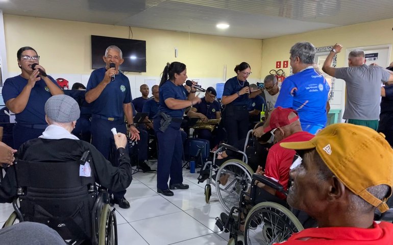 Semsc promove ação especial para idosos no Lar São Vicente de Paulo, em Maceió