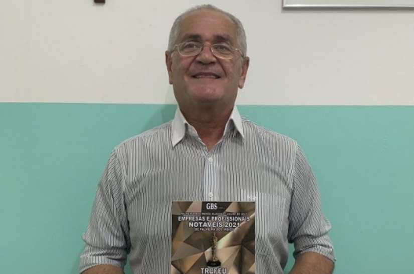 Secretário de Saúde recebe homenagem como secretário destaque em Palmeira