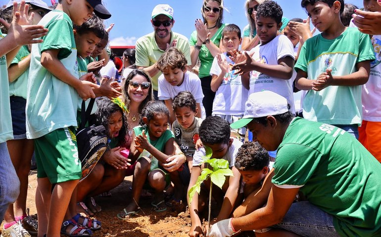 Dia da árvore é comemorado com grande plantio de mudas, em Palmeira