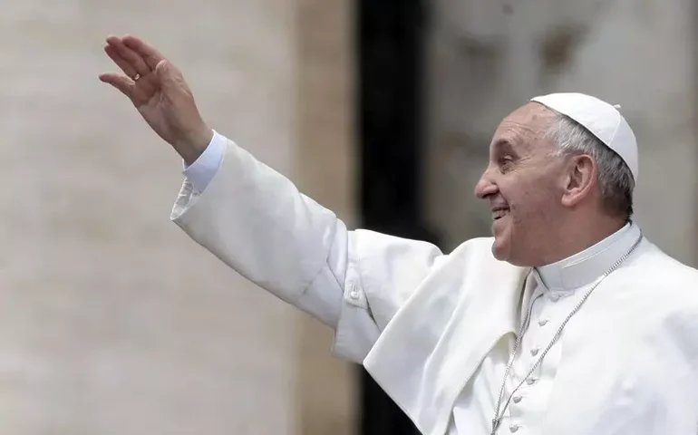 Vaticano homenageia papa Francisco no dia de seu aniversário